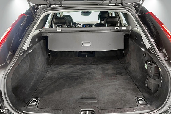 Volvo V90 Cross Country 17 of 29
