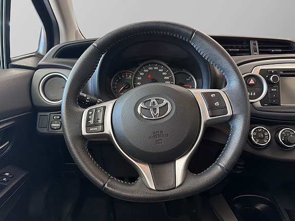 Toyota Yaris 10 of 11
