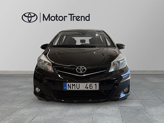 Toyota Yaris 5 of 11