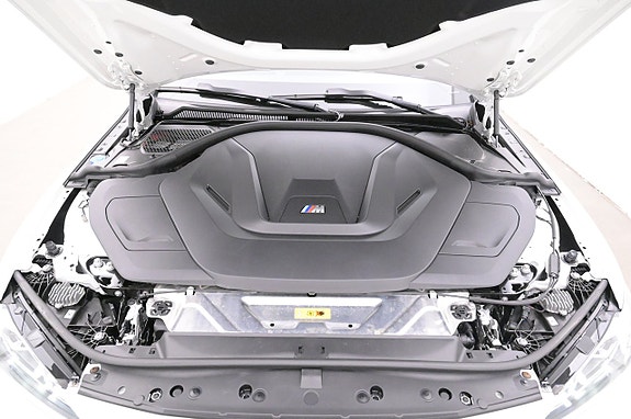 BMW i4 26 of 27