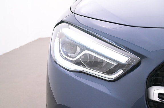 Mercedes-Benz GLA250 e 25 of 27