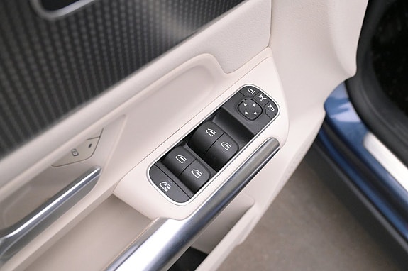 Mercedes-Benz GLA250 e 11 of 27