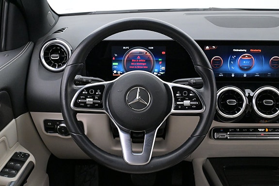 Mercedes-Benz GLA250 e 7 of 27
