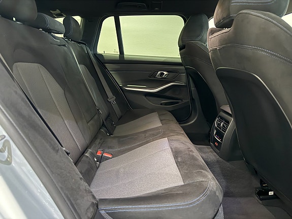 BMW 320d 7 of 17
