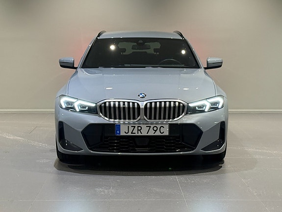 BMW 320d 2 of 17
