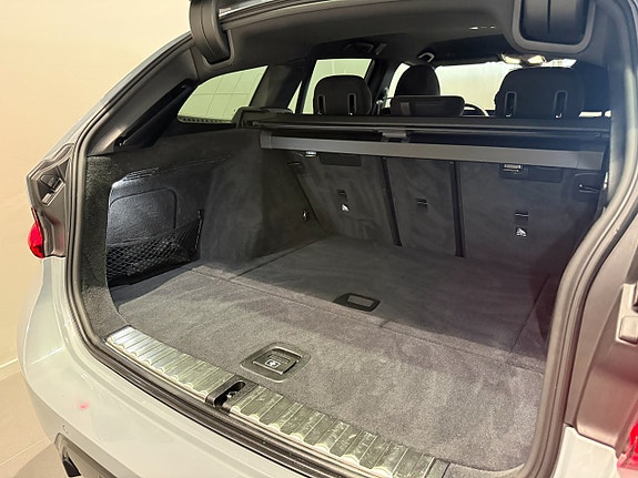BMW 320d 6 of 17