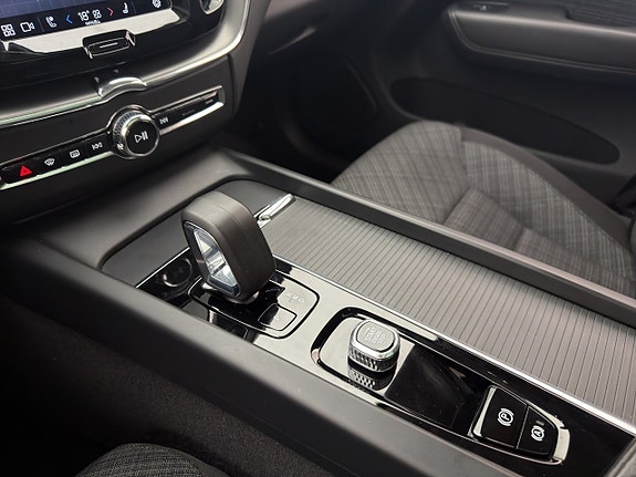 Volvo XC60 29 of 30