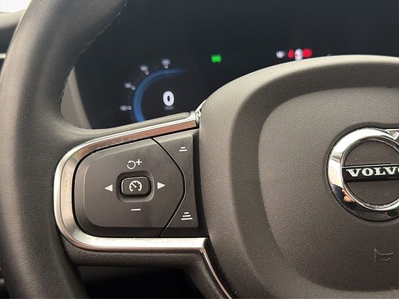 Volvo XC60 30 of 30