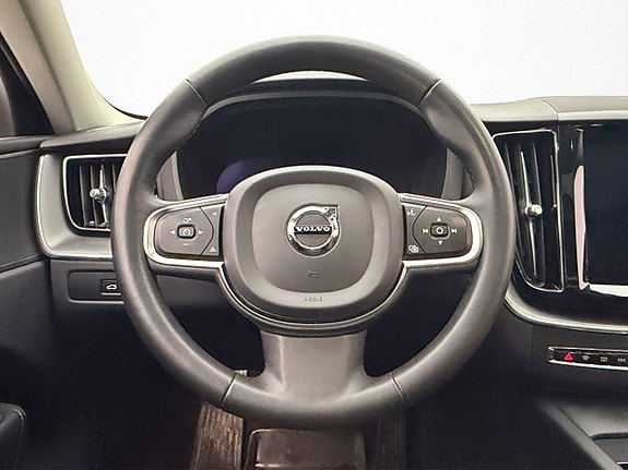 Volvo XC60 22 of 30