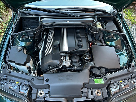 BMW 330Ci 4 of 30