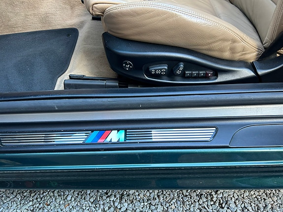 BMW 330Ci 10 of 30
