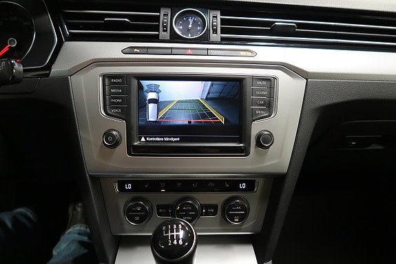 Volkswagen Passat 8 of 8