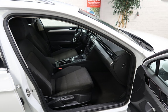 Volkswagen Passat 5 of 8