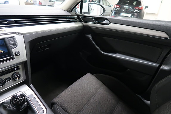 Volkswagen Passat 7 of 8
