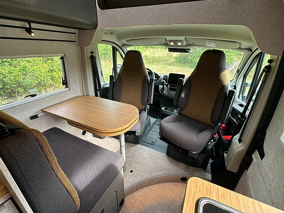 Hymer Redwood 600 Explorer 3 of 10