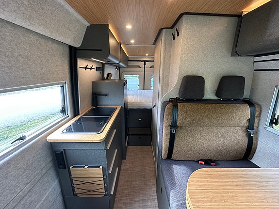 Hymer Redwood 600 Explorer 4 of 10