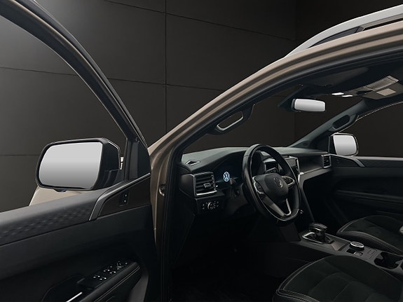 Volkswagen Amarok 15 of 30
