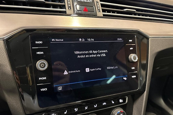 Volkswagen Passat Alltrack 15 of 24