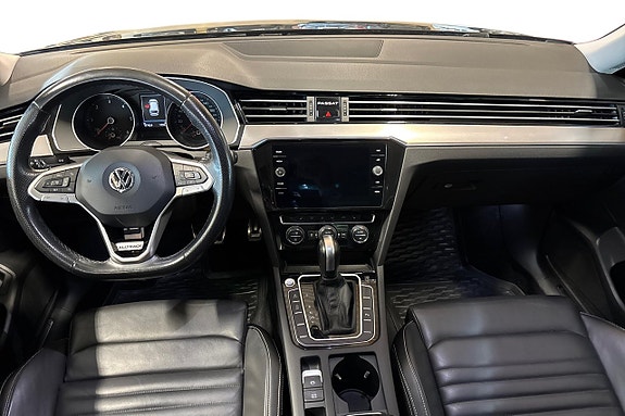 Volkswagen Passat Alltrack 12 of 24