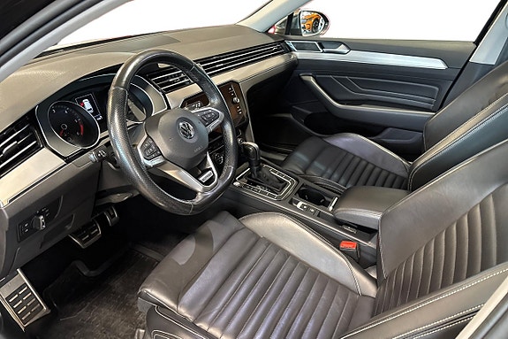 Volkswagen Passat Alltrack 11 of 24