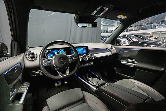 Mercedes-Benz EQB300 11 of 25