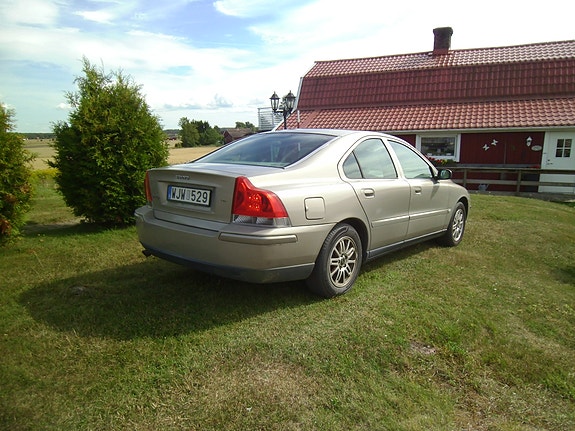Volvo S60 3 of 13