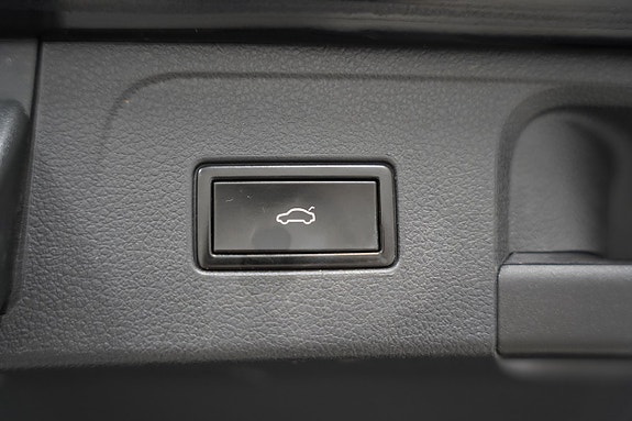 Volkswagen Passat 25 of 25