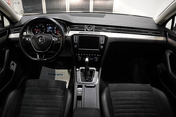 Volkswagen Passat 10 of 25