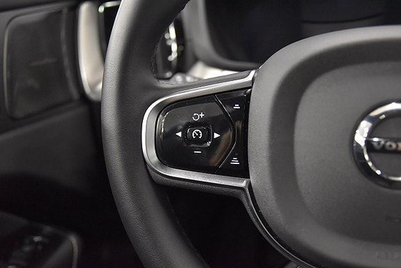 Volvo XC60 10 of 30