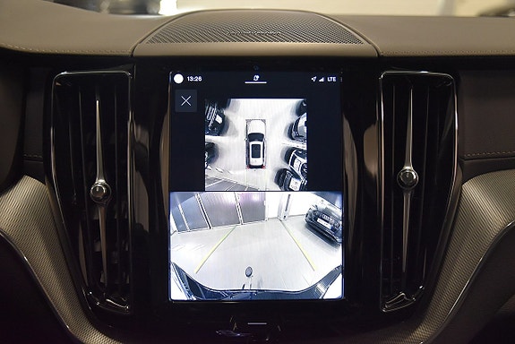Volvo XC60 27 of 30