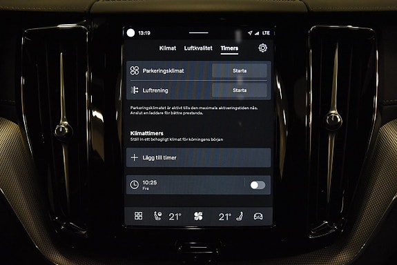 Volvo XC60 22 of 30