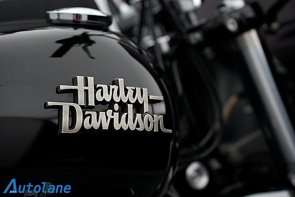 Harley-Davidson Dyna Street Bob FXDB* Vance & Hines 21 of 28