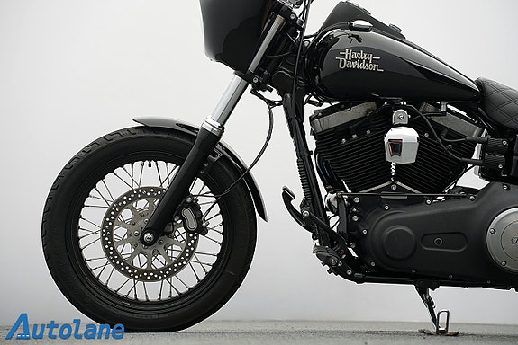 Harley-Davidson Dyna Street Bob FXDB* Vance & Hines 13 of 28