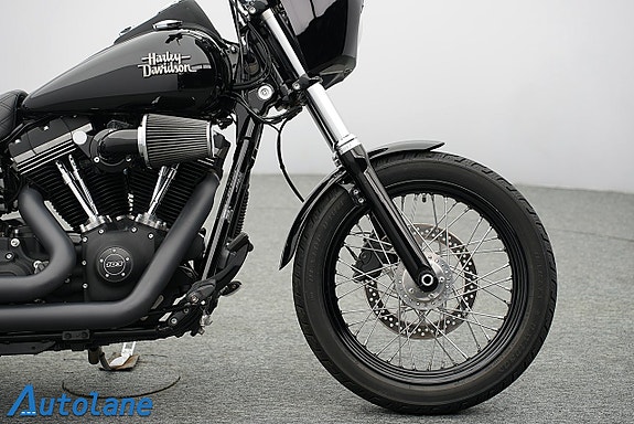 Harley-Davidson Dyna Street Bob FXDB* Vance & Hines 12 of 28