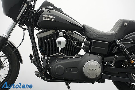 Harley-Davidson Dyna Street Bob FXDB* Vance & Hines 14 of 28
