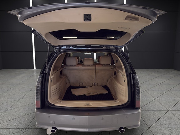 Cadillac SRX 13 of 28