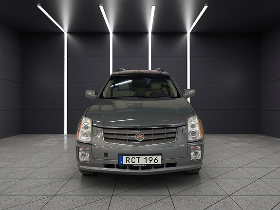 Cadillac SRX 8 of 28