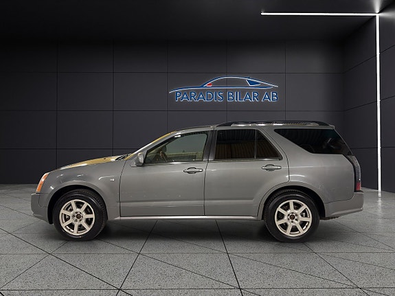 Cadillac SRX 2 of 28