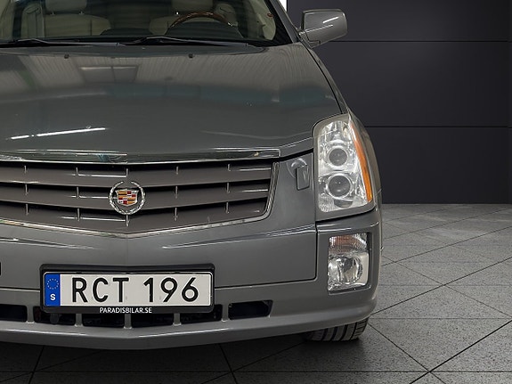 Cadillac SRX 9 of 28