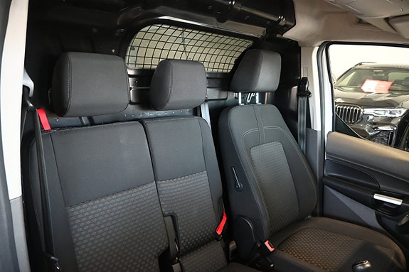 Ford Transit Connect 10 of 17