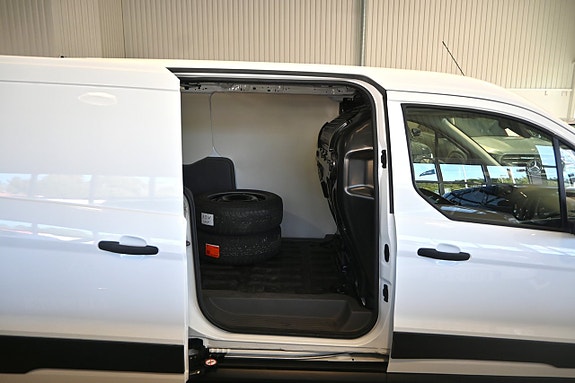 Ford Transit Connect 11 of 17