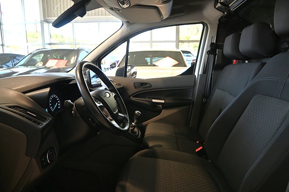 Ford Transit Connect 8 of 17