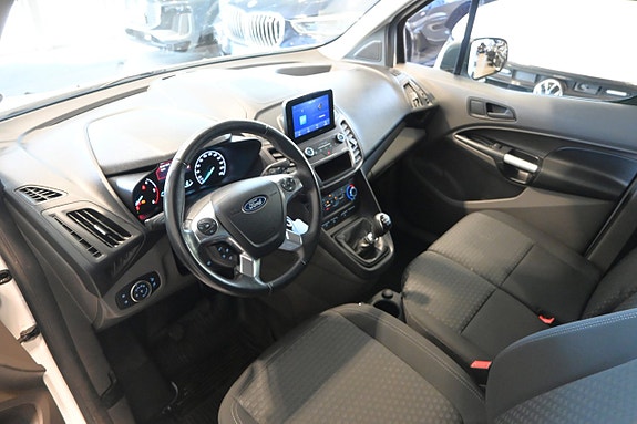 Ford Transit Connect 7 of 17