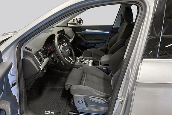 Audi Q5 8 of 18