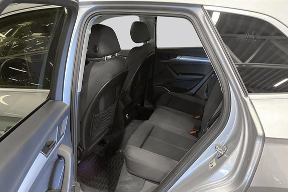 Audi Q5 9 of 18