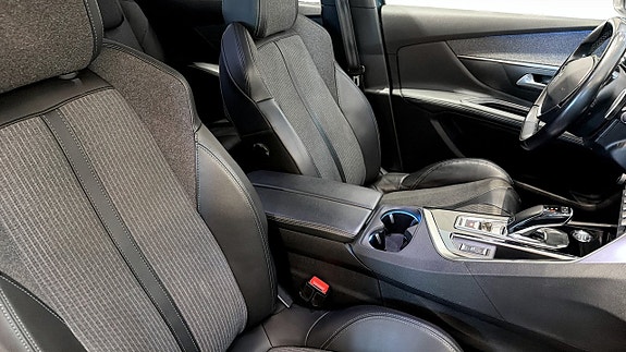Peugeot 5008 19 of 24