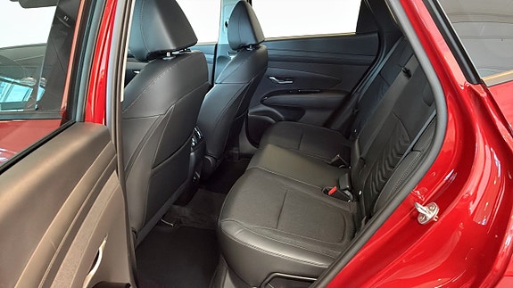Hyundai Tucson 5 of 12