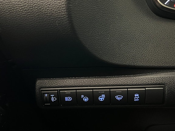 Toyota Corolla 13 of 28