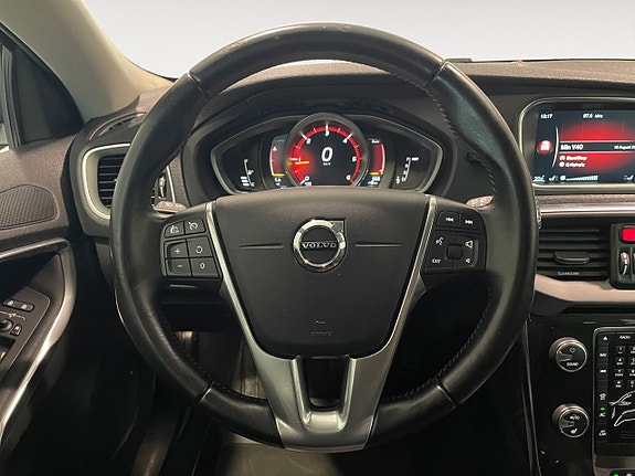 Volvo V40 11 of 18