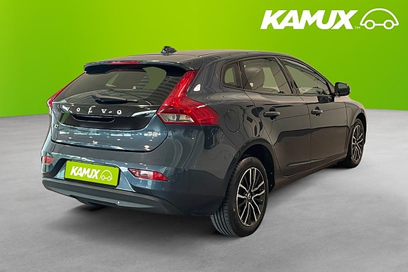Volvo V40 4 of 18